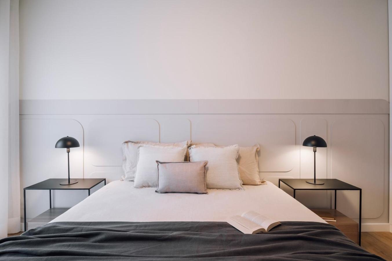 Oliveira - 1 Bedroom, Parking In Parque Nacoes * Lissabon